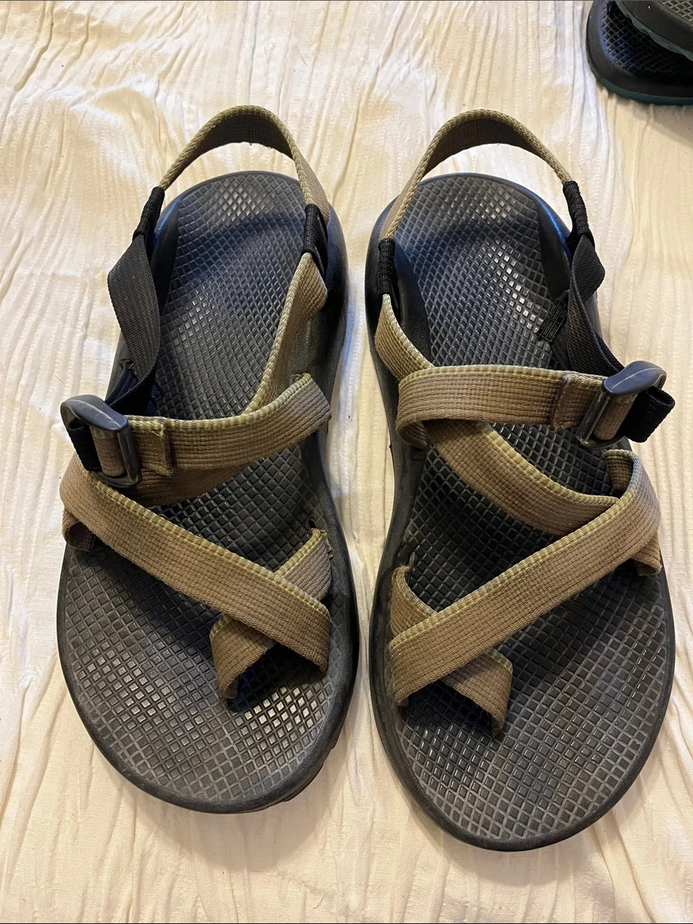 Men’s Green Chacos Size 9